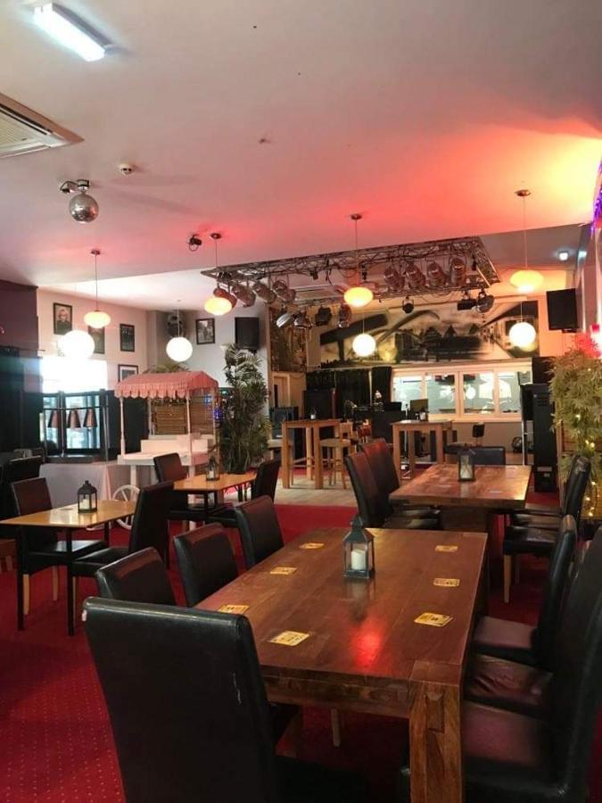 Sutherlands Hotel