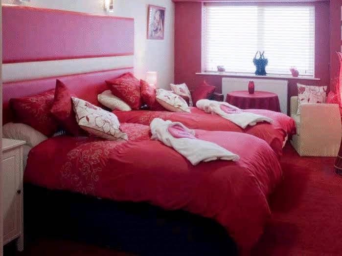 Sutherlands Hotel 4*